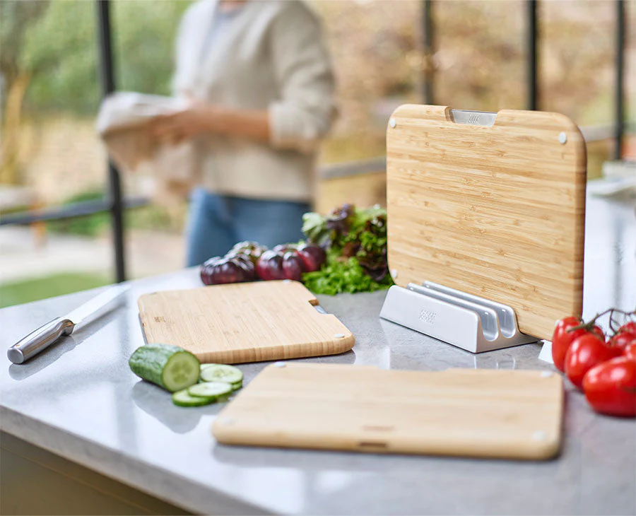 2-piece Bamboo Chopping Board & Knives set - Image 2