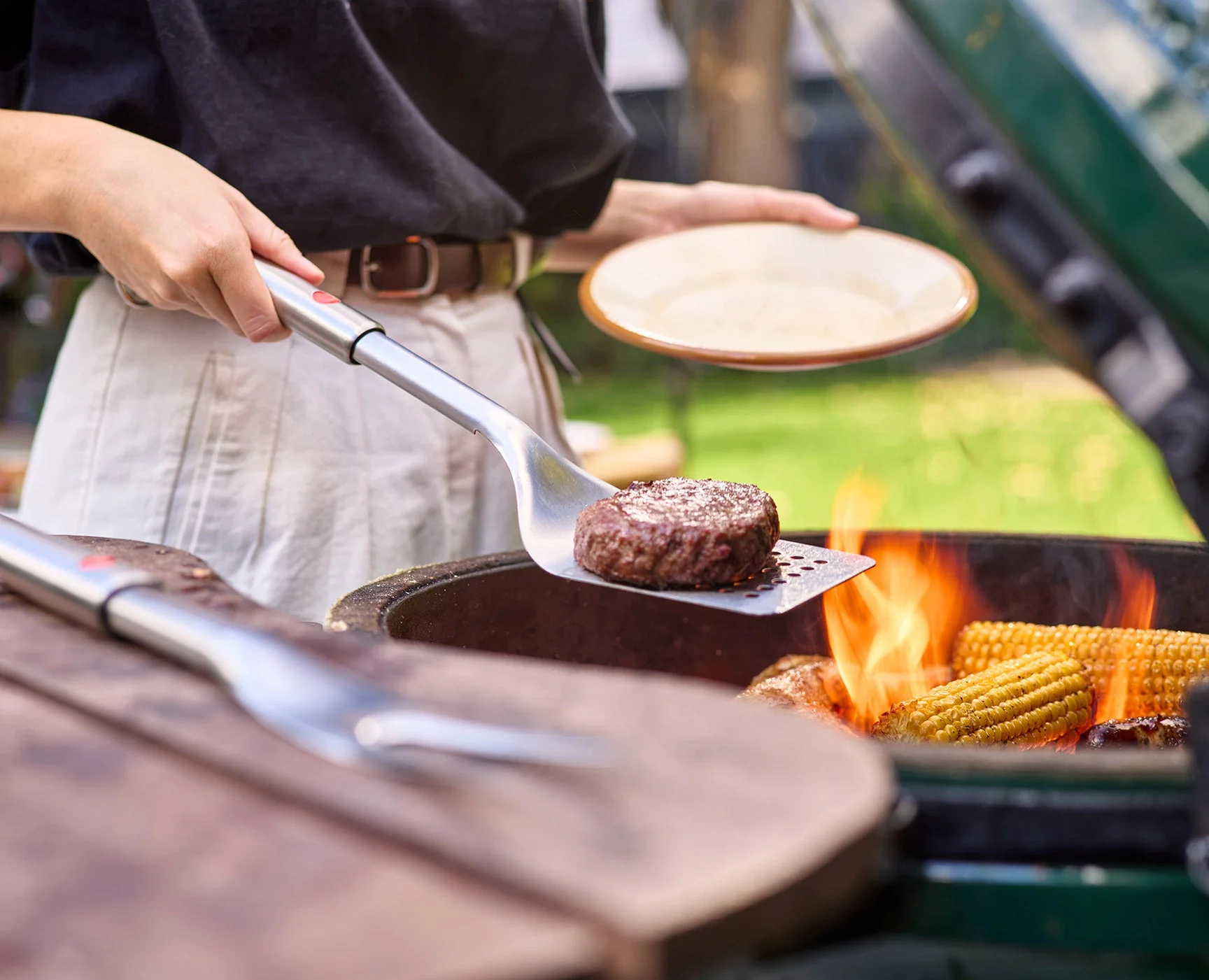 GrillOut™ Stainless-Steel BBQ Turner with Extending Handle - Image 4