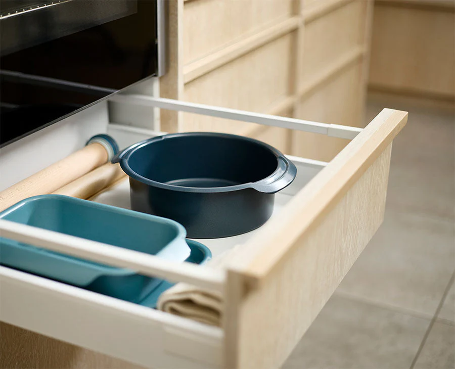 Nest™ Bake Non-Stick 23cm Blue Round Cake Tin - Image 2