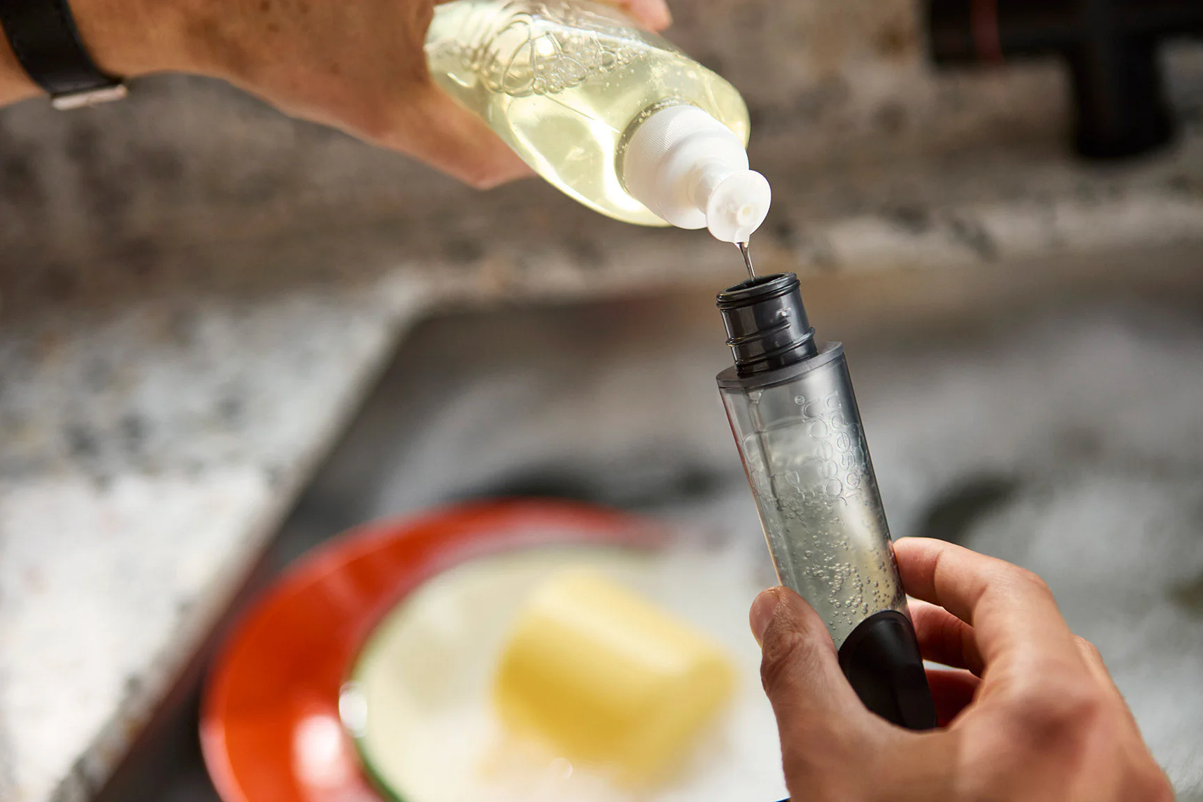 SinkTech™ Soap Dispensing Washing Up Brush with Steel Stand - Image 4
